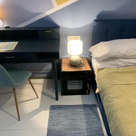 Elu Iris 3* سبليت