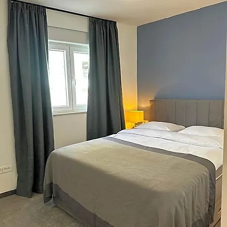 Elu Iris Hotel 3*
