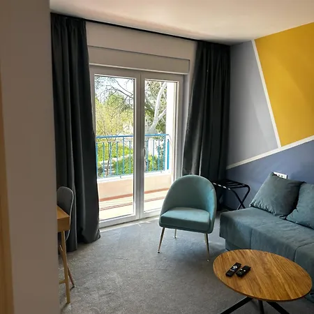 Hotel Elu Iris