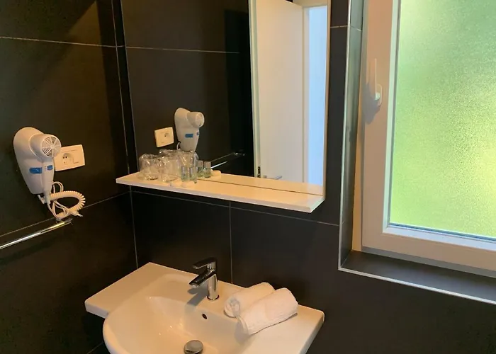 Elu Iris 3* ספליט